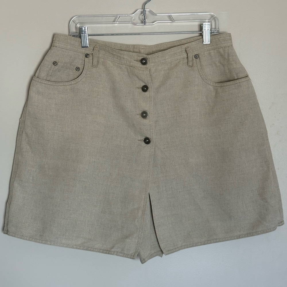 Elegant Beige Button-Front Women's Linen &‎ Cotton Skort